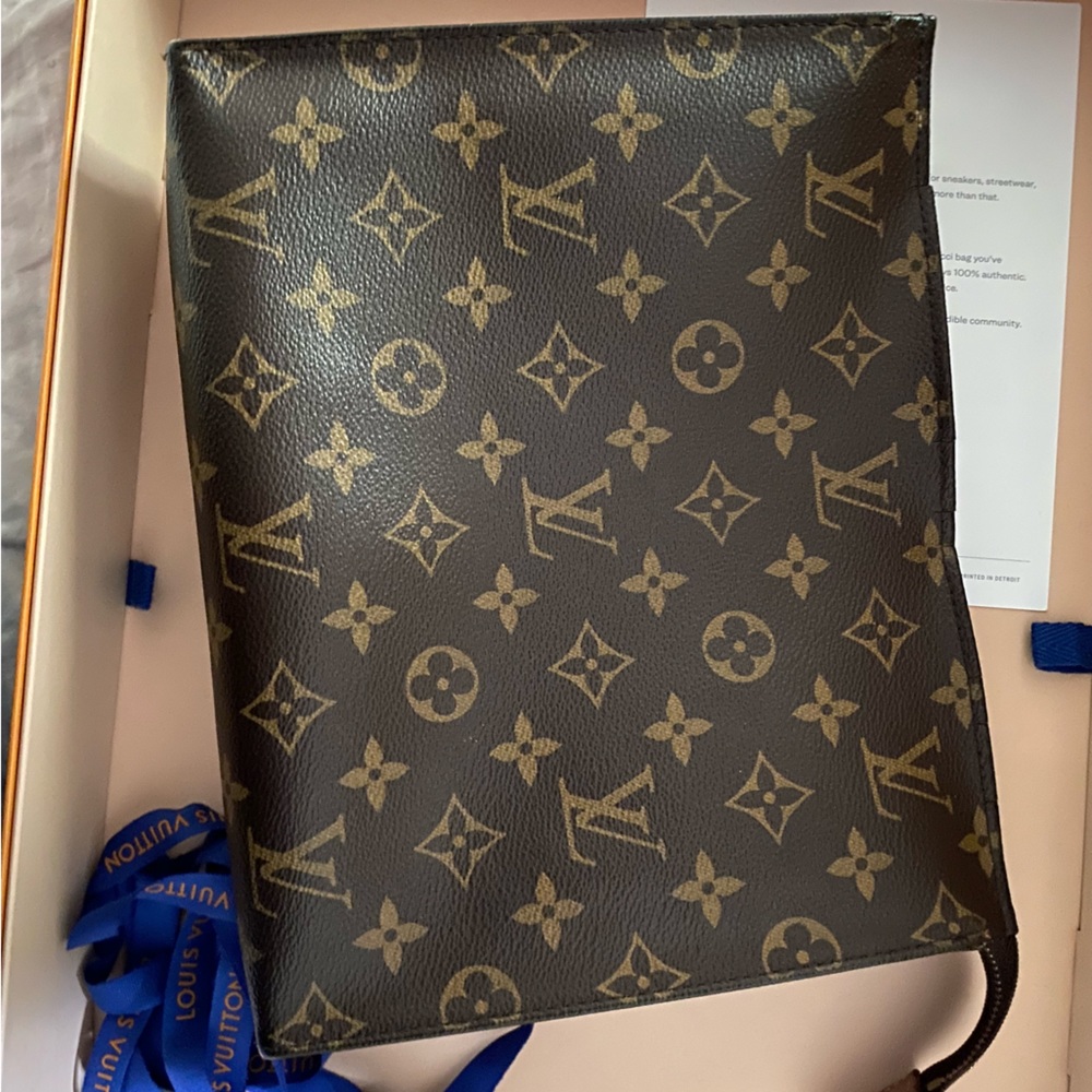 Louis Vuitton Pouch Toiletry Monogram 26 Brown Canvas 100% Authentic